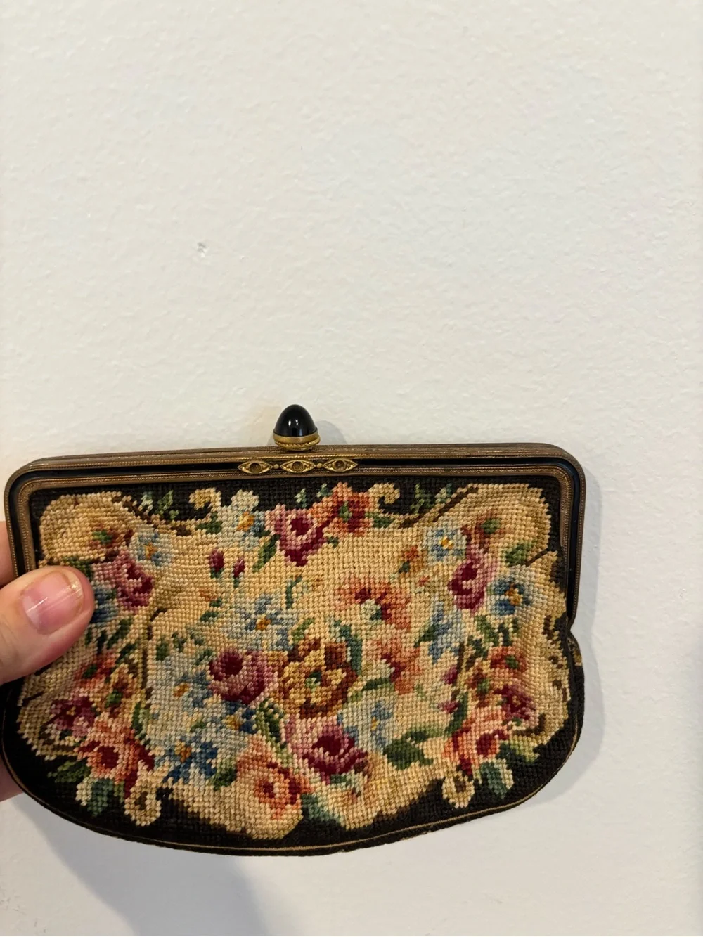 Vintage Floral Tapestry Clasp Wallet - Beige and Black